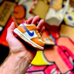 NIKE DUNK LOW HOT CURRY KIDS SIZE 2C